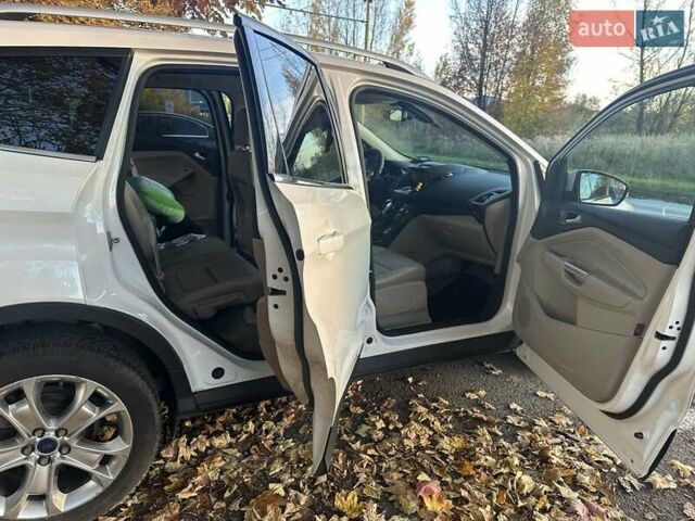 Белый Форд Эскейп, объемом двигателя 2.3 л и пробегом 170 тыс. км за 12999 $, фото 13 на Automoto.ua