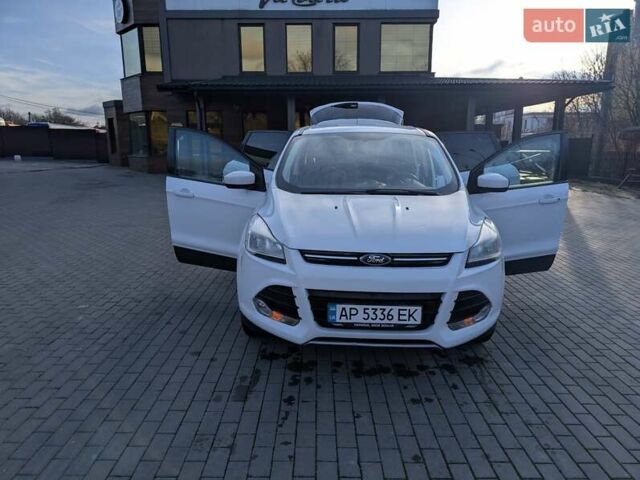 Белый Форд Эскейп, объемом двигателя 2.49 л и пробегом 208 тыс. км за 10800 $, фото 15 на Automoto.ua