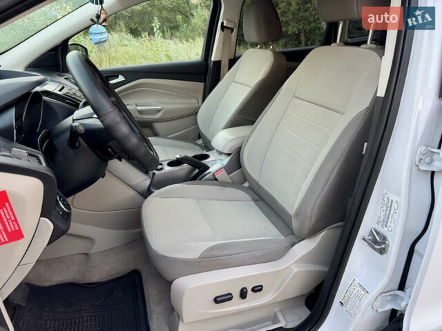 Белый Форд Эскейп, объемом двигателя 1.6 л и пробегом 212 тыс. км за 10700 $, фото 21 на Automoto.ua
