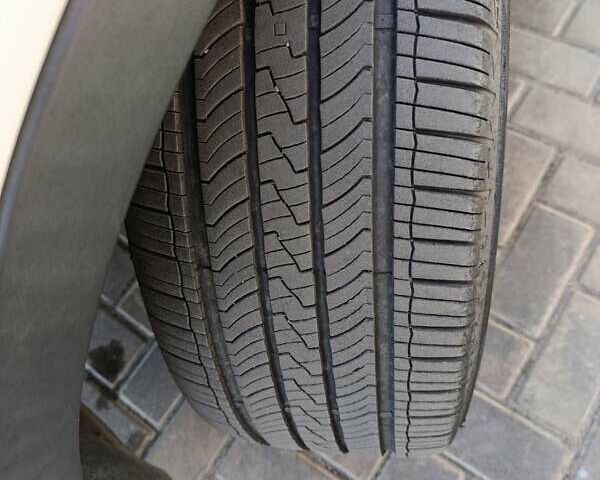 Білий Форд Ескейп, об'ємом двигуна 2 л та пробігом 245 тис. км за 11400 $, фото 11 на Automoto.ua