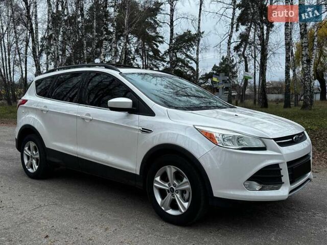 Белый Форд Эскейп, объемом двигателя 1.6 л и пробегом 138 тыс. км за 11450 $, фото 2 на Automoto.ua