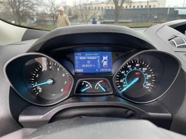 Белый Форд Эскейп, объемом двигателя 1.6 л и пробегом 236 тыс. км за 8200 $, фото 13 на Automoto.ua