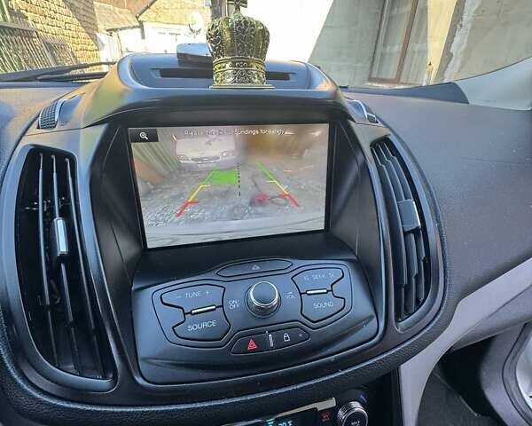 Білий Форд Ескейп, об'ємом двигуна 2 л та пробігом 270 тис. км за 10200 $, фото 9 на Automoto.ua