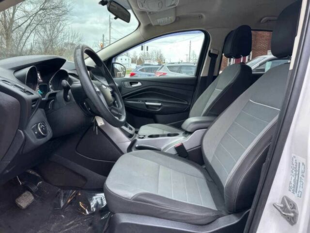 Білий Форд Ескейп, об'ємом двигуна 2 л та пробігом 90 тис. км за 2500 $, фото 8 на Automoto.ua