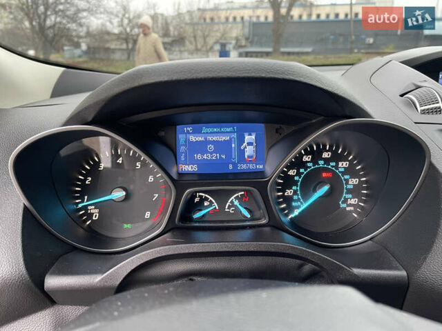 Белый Форд Эскейп, объемом двигателя 1.6 л и пробегом 236 тыс. км за 8200 $, фото 15 на Automoto.ua