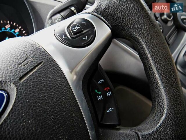 Белый Форд Эскейп, объемом двигателя 1.6 л и пробегом 212 тыс. км за 10500 $, фото 8 на Automoto.ua