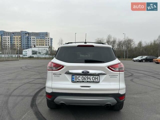 Белый Форд Эскейп, объемом двигателя 2 л и пробегом 182 тыс. км за 12400 $, фото 7 на Automoto.ua
