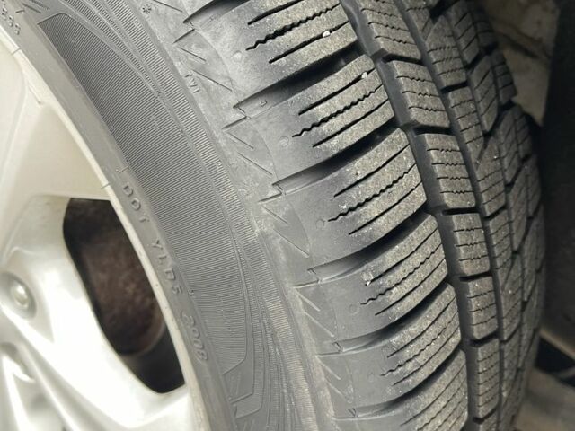 Белый Форд Эскейп, объемом двигателя 1.6 л и пробегом 236 тыс. км за 8200 $, фото 19 на Automoto.ua