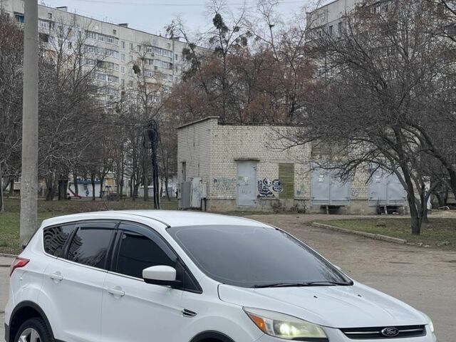 Белый Форд Эскейп, объемом двигателя 1.6 л и пробегом 236 тыс. км за 8200 $, фото 2 на Automoto.ua