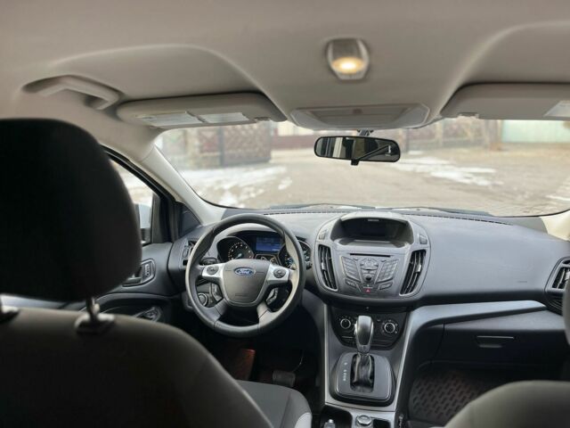 Белый Форд Эскейп, объемом двигателя 2.5 л и пробегом 230 тыс. км за 11450 $, фото 5 на Automoto.ua