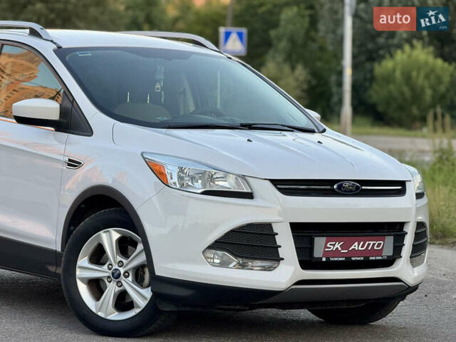 Белый Форд Эскейп, объемом двигателя 1.6 л и пробегом 212 тыс. км за 10700 $, фото 57 на Automoto.ua