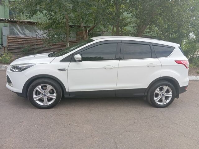 Білий Форд Ескейп, об'ємом двигуна 2.5 л та пробігом 160 тис. км за 13000 $, фото 2 на Automoto.ua