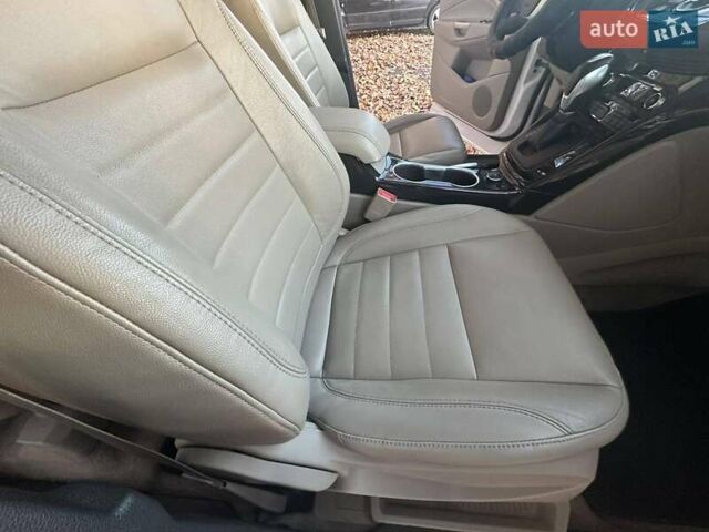 Белый Форд Эскейп, объемом двигателя 2.3 л и пробегом 170 тыс. км за 12999 $, фото 14 на Automoto.ua