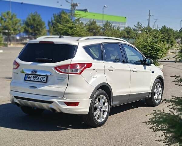 Белый Форд Эскейп, объемом двигателя 2 л и пробегом 124 тыс. км за 13000 $, фото 4 на Automoto.ua