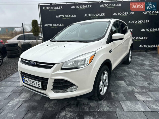 Белый Форд Эскейп, объемом двигателя 2 л и пробегом 183 тыс. км за 11800 $, фото 3 на Automoto.ua