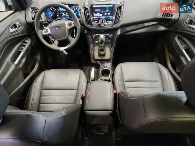 Белый Форд Эскейп, объемом двигателя 2 л и пробегом 20 тыс. км за 2900 $, фото 7 на Automoto.ua