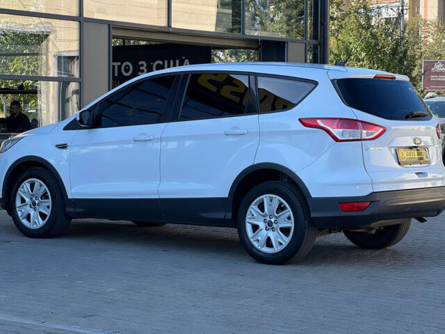 Белый Форд Эскейп, объемом двигателя 2.5 л и пробегом 117 тыс. км за 12000 $, фото 3 на Automoto.ua