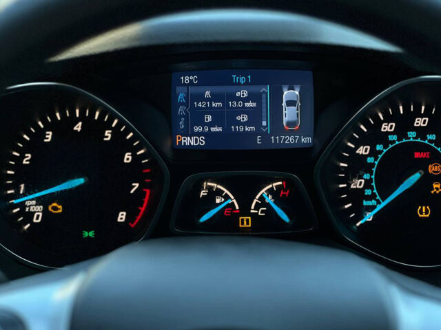 Белый Форд Эскейп, объемом двигателя 2.5 л и пробегом 117 тыс. км за 12000 $, фото 10 на Automoto.ua