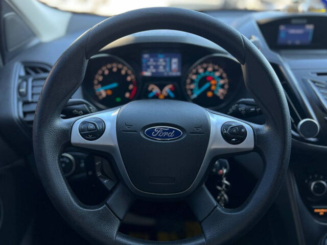 Белый Форд Эскейп, объемом двигателя 2.5 л и пробегом 117 тыс. км за 12000 $, фото 11 на Automoto.ua