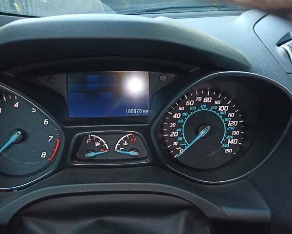 Белый Форд Эскейп, объемом двигателя 2.5 л и пробегом 187 тыс. км за 12650 $, фото 3 на Automoto.ua