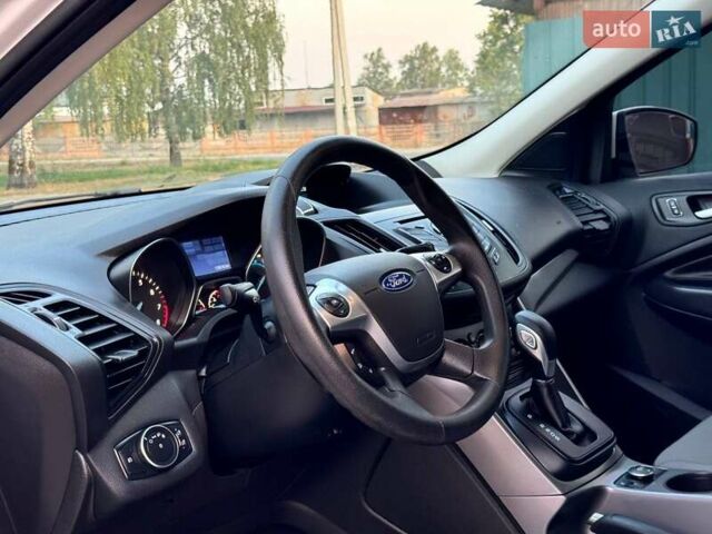 Белый Форд Эскейп, объемом двигателя 2 л и пробегом 140 тыс. км за 11400 $, фото 23 на Automoto.ua