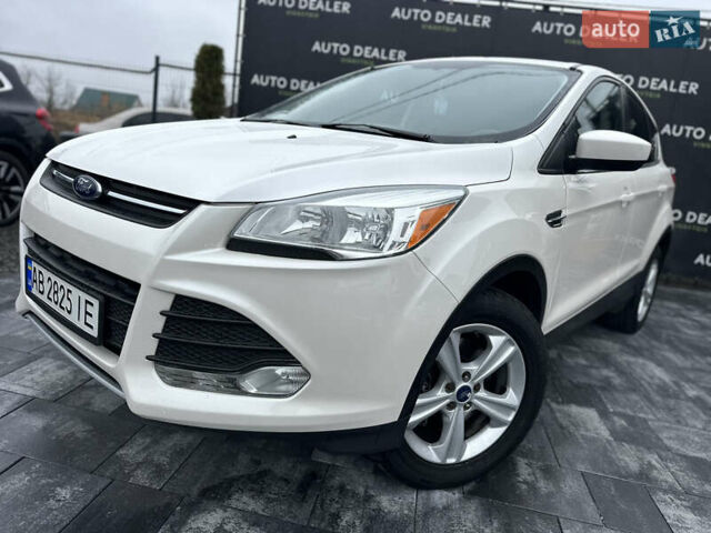 Белый Форд Эскейп, объемом двигателя 2 л и пробегом 183 тыс. км за 11800 $, фото 16 на Automoto.ua
