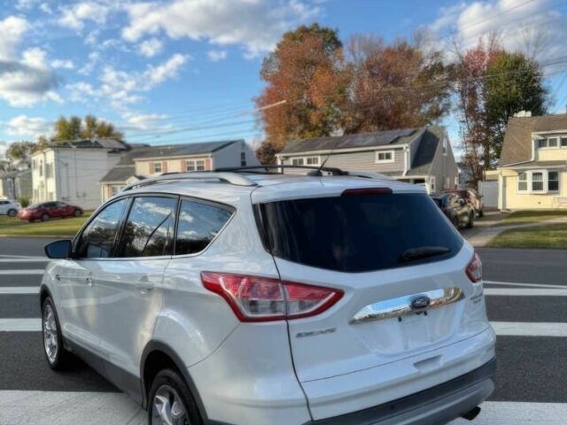 Белый Форд Эскейп, объемом двигателя 2 л и пробегом 75 тыс. км за 7000 $, фото 7 на Automoto.ua