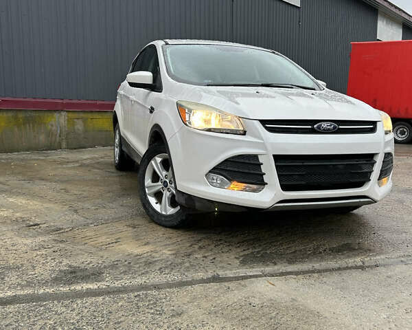 Белый Форд Эскейп, объемом двигателя 1.6 л и пробегом 170 тыс. км за 10350 $, фото 2 на Automoto.ua