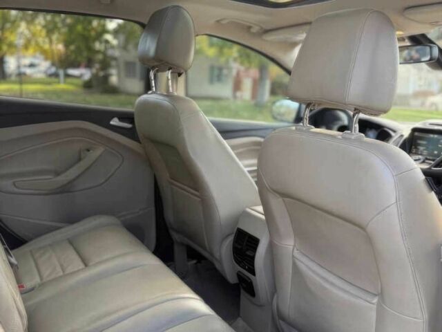 Белый Форд Эскейп, объемом двигателя 2 л и пробегом 75 тыс. км за 7000 $, фото 10 на Automoto.ua