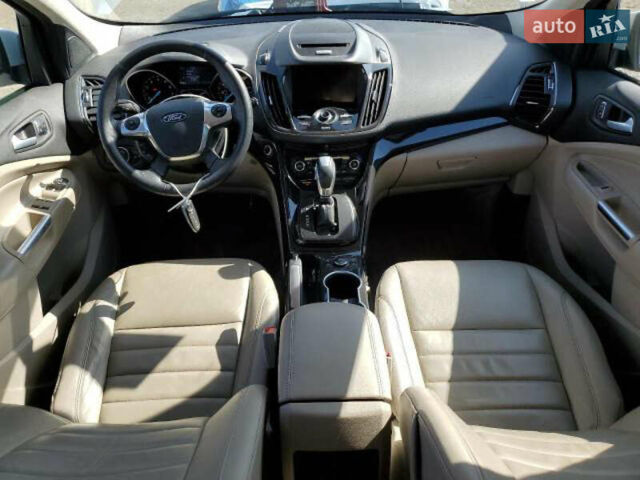 Белый Форд Эскейп, объемом двигателя 2 л и пробегом 125 тыс. км за 12500 $, фото 8 на Automoto.ua