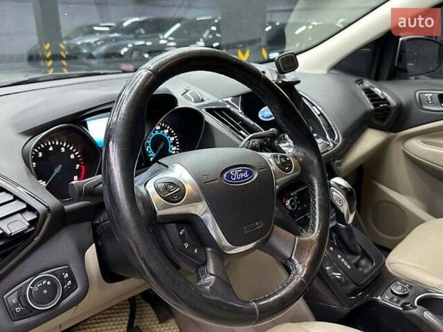 Белый Форд Эскейп, объемом двигателя 1.6 л и пробегом 164 тыс. км за 12900 $, фото 7 на Automoto.ua