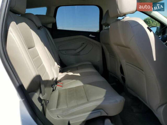 Белый Форд Эскейп, объемом двигателя 2 л и пробегом 125 тыс. км за 12500 $, фото 11 на Automoto.ua