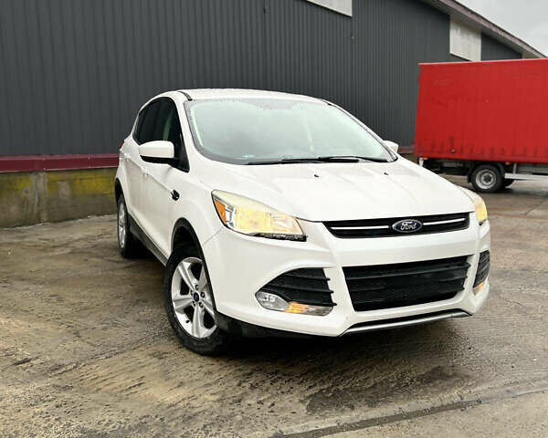 Белый Форд Эскейп, объемом двигателя 1.6 л и пробегом 170 тыс. км за 10350 $, фото 1 на Automoto.ua