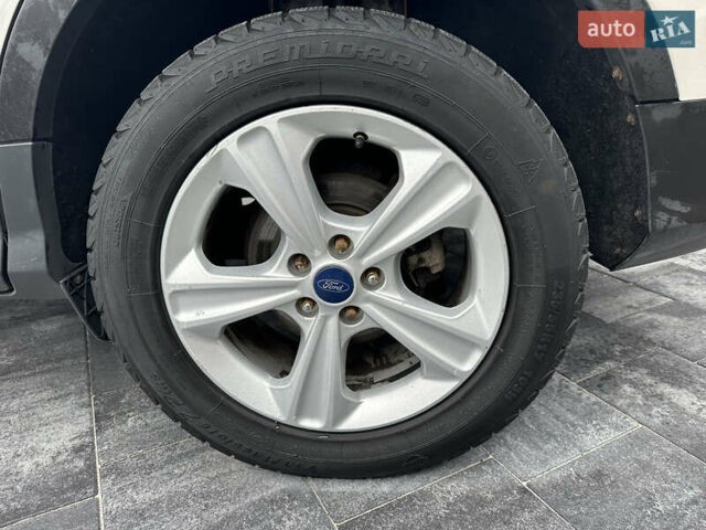 Белый Форд Эскейп, объемом двигателя 2 л и пробегом 183 тыс. км за 11800 $, фото 36 на Automoto.ua