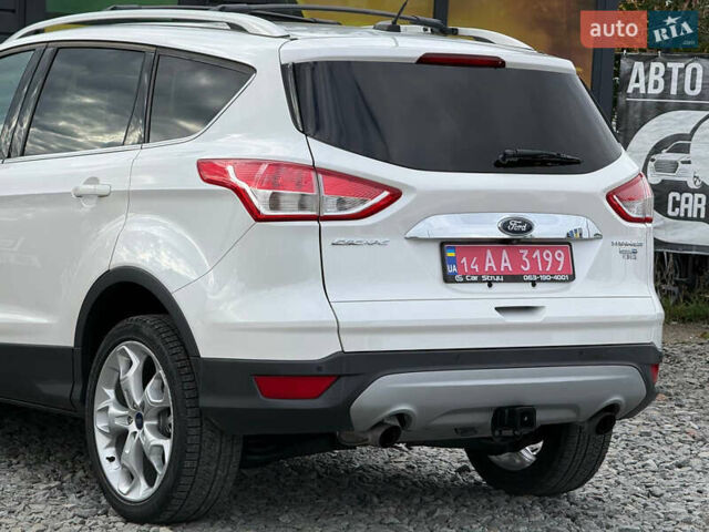 Белый Форд Эскейп, объемом двигателя 2 л и пробегом 179 тыс. км за 12600 $, фото 18 на Automoto.ua
