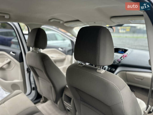 Белый Форд Эскейп, объемом двигателя 2 л и пробегом 183 тыс. км за 11800 $, фото 31 на Automoto.ua