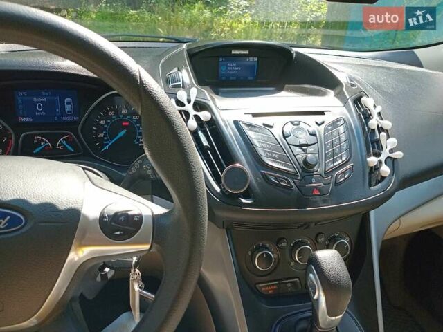 Форд Эскейп 2015 в Киеве на Automoto.ua Белый Форд Эскейп, объемом двигателя 1.6 л и пробегом 161 тыс. км за 11500 $, фото 9 на Automoto.ua