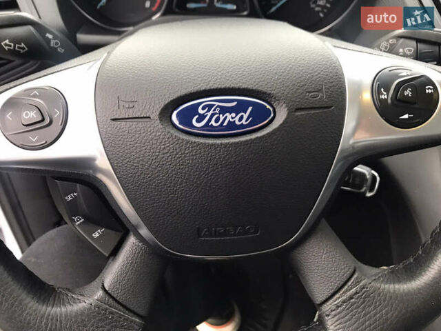 Белый Форд Эскейп, объемом двигателя 2 л и пробегом 185 тыс. км за 12800 $, фото 14 на Automoto.ua