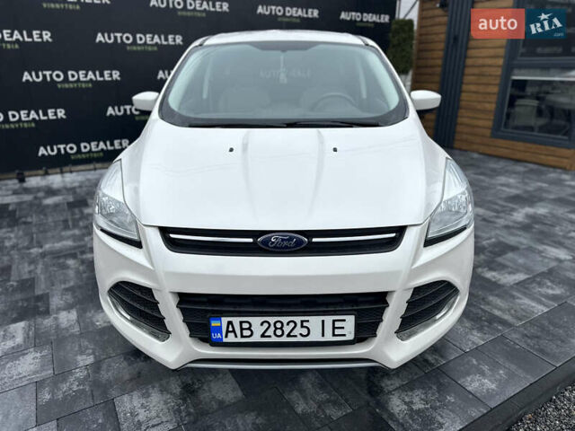 Белый Форд Эскейп, объемом двигателя 2 л и пробегом 183 тыс. км за 11800 $, фото 2 на Automoto.ua