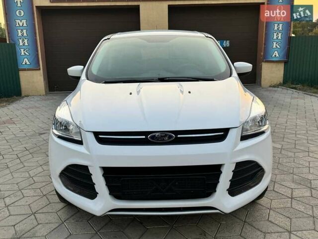 Белый Форд Эскейп, объемом двигателя 2 л и пробегом 140 тыс. км за 11400 $, фото 1 на Automoto.ua