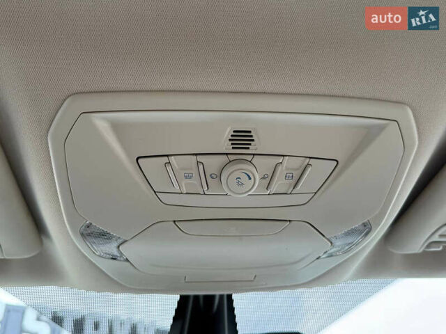 Белый Форд Эскейп, объемом двигателя 2 л и пробегом 179 тыс. км за 12600 $, фото 69 на Automoto.ua