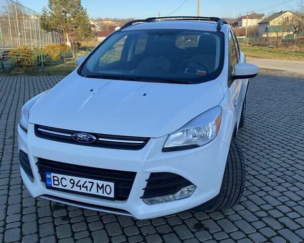 Белый Форд Эскейп, объемом двигателя 2 л и пробегом 140 тыс. км за 11000 $, фото 1 на Automoto.ua