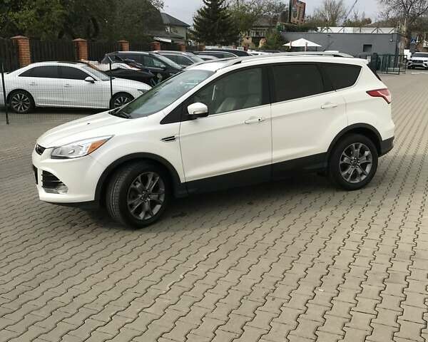 Форд Ескейп 2015 у Києві на Automoto.ua Білий Форд Ескейп, об'ємом двигуна 2 л та пробігом 166 тис. км за 10900 $, фото 3 на Automoto.ua