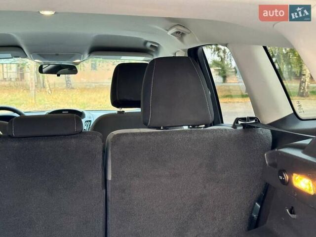 Белый Форд Эскейп, объемом двигателя 2 л и пробегом 140 тыс. км за 11400 $, фото 44 на Automoto.ua