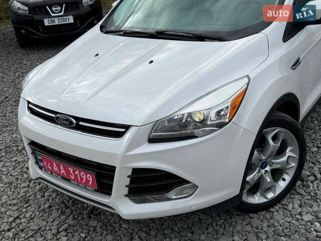 Белый Форд Эскейп, объемом двигателя 2 л и пробегом 179 тыс. км за 12600 $, фото 13 на Automoto.ua