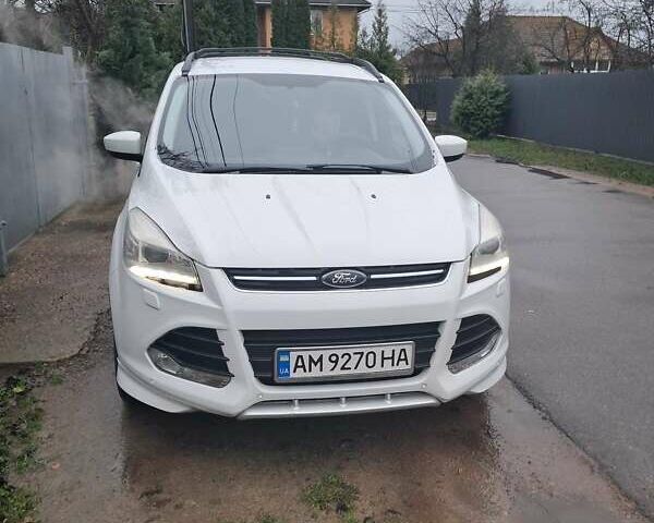 Белый Форд Эскейп, объемом двигателя 2 л и пробегом 121 тыс. км за 14600 $, фото 10 на Automoto.ua