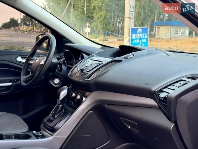 Белый Форд Эскейп, объемом двигателя 2 л и пробегом 140 тыс. км за 11400 $, фото 57 на Automoto.ua