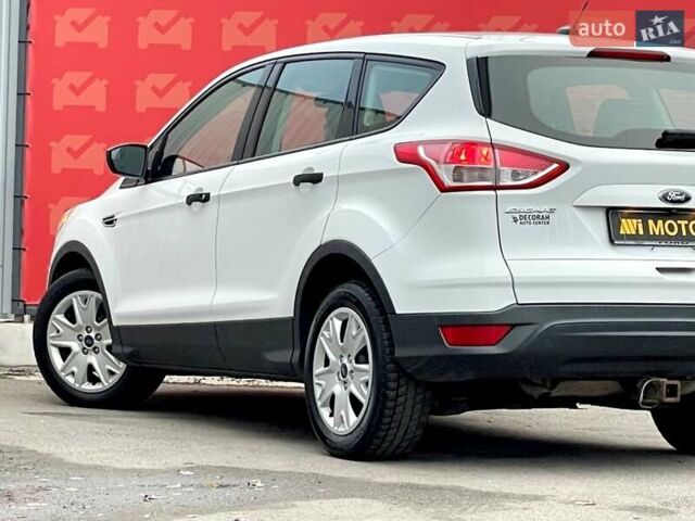 Форд Эскейп 2015 в Киеве на Automoto.ua Белый Форд Эскейп, объемом двигателя 2.5 л и пробегом 156 тыс. км за 10900 $, фото 14 на Automoto.ua