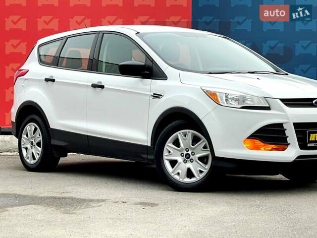 Форд Эскейп 2015 в Киеве на Automoto.ua Белый Форд Эскейп, объемом двигателя 2.5 л и пробегом 156 тыс. км за 10900 $, фото 12 на Automoto.ua