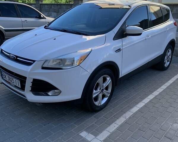 Білий Форд Ескейп, об'ємом двигуна 1.6 л та пробігом 202 тис. км за 10800 $, фото 2 на Automoto.ua